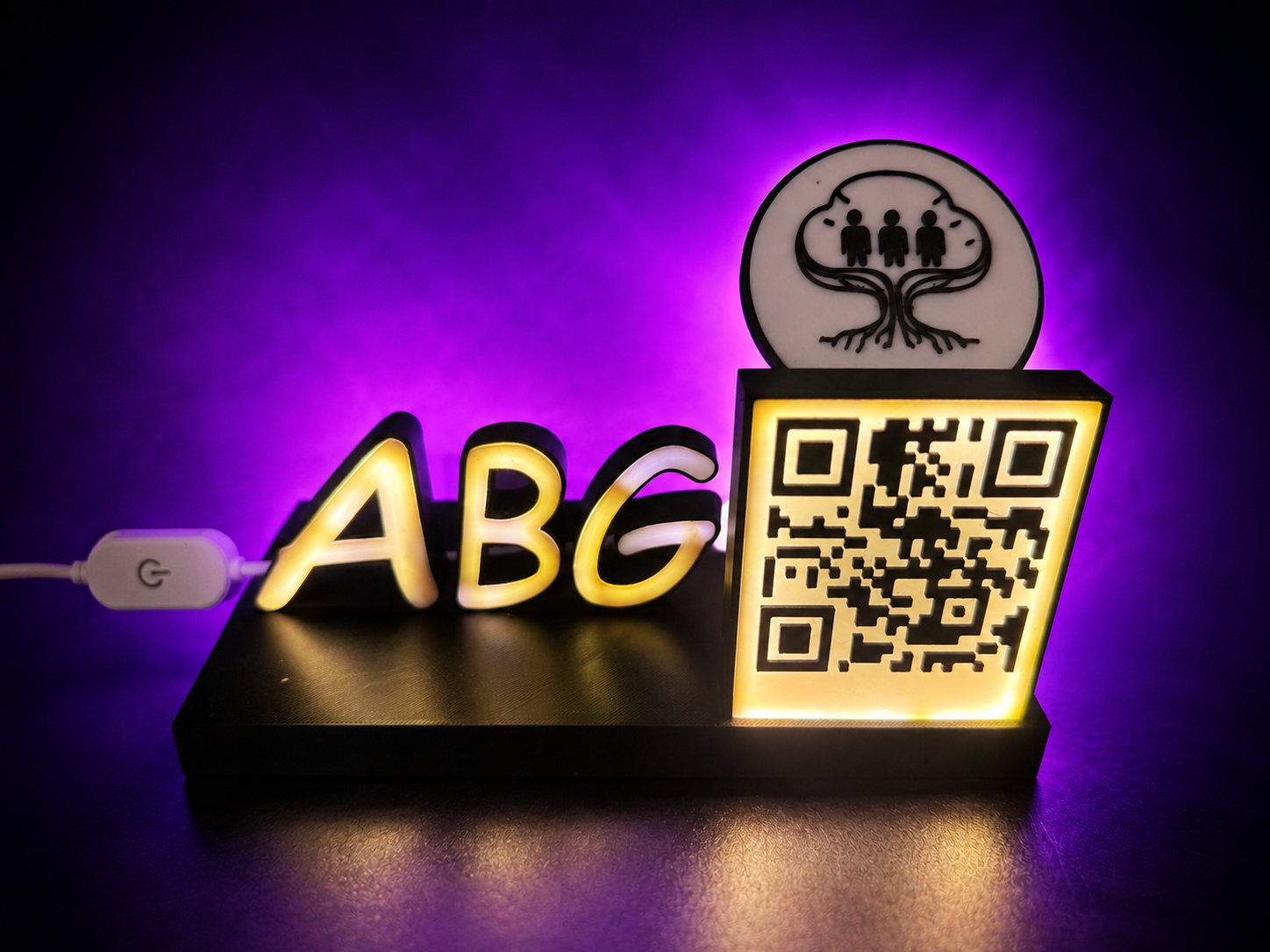 Panou LED Personalizat cu Logo și Cod QR pentru Recepție