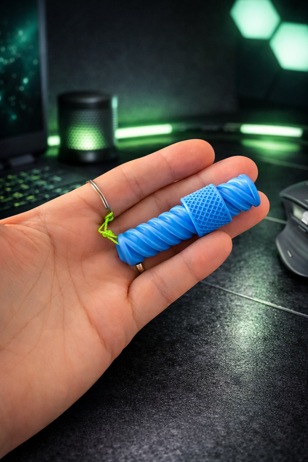 Breloc Anti-Stres – Capsule Twist 3D