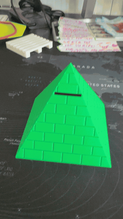 Pușculiță Piramidă , Printată 3D